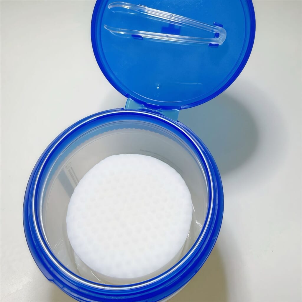 medicube ゼロ毛穴パッドのふたを開けたところ